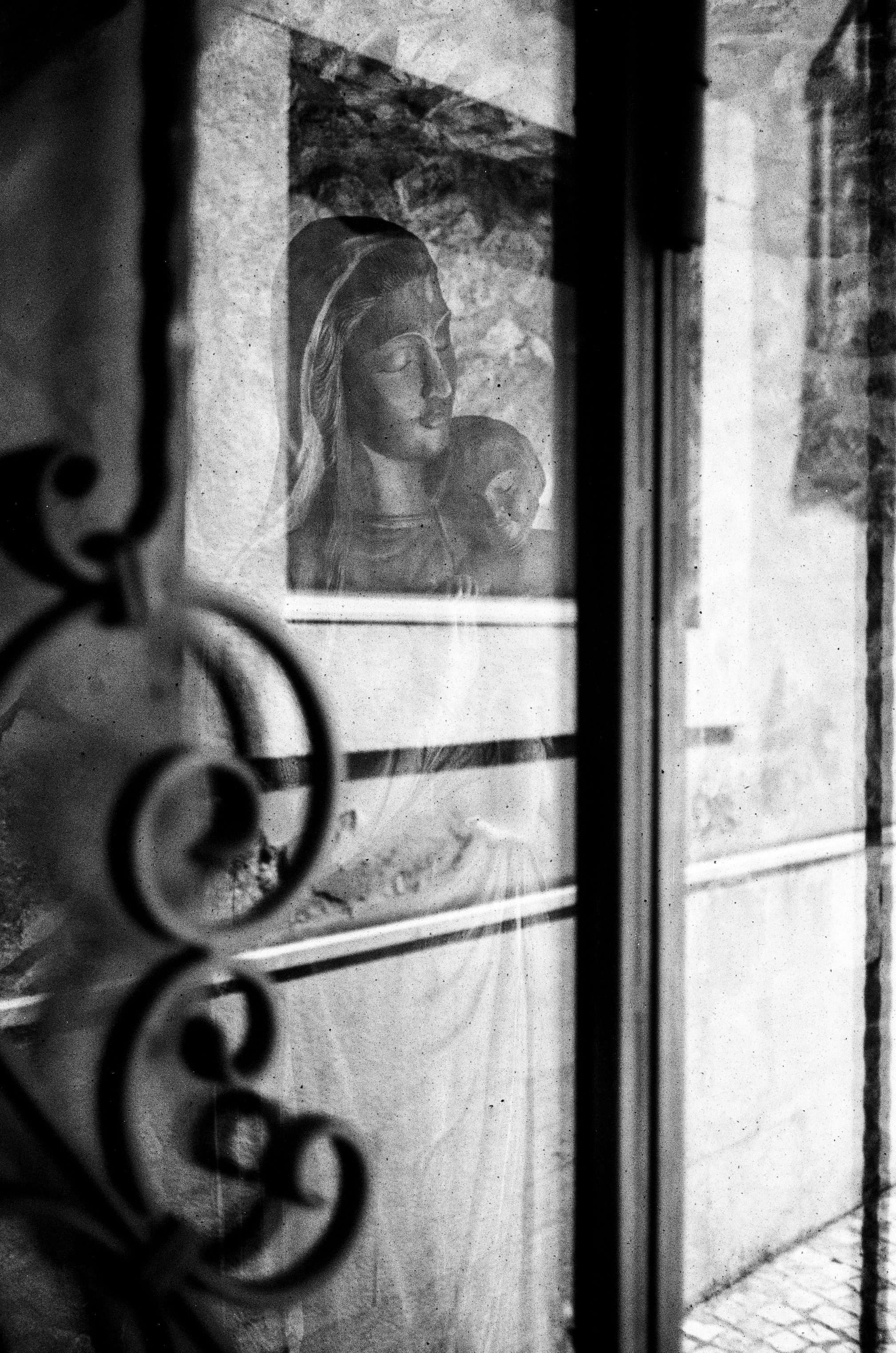 Photograph from “Italian Film” by Nick De Marco